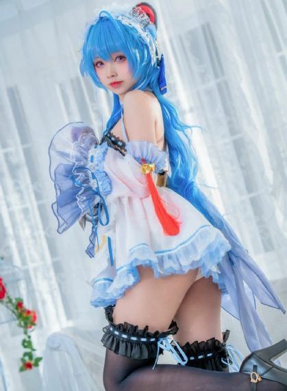 和三个婕子做受hd