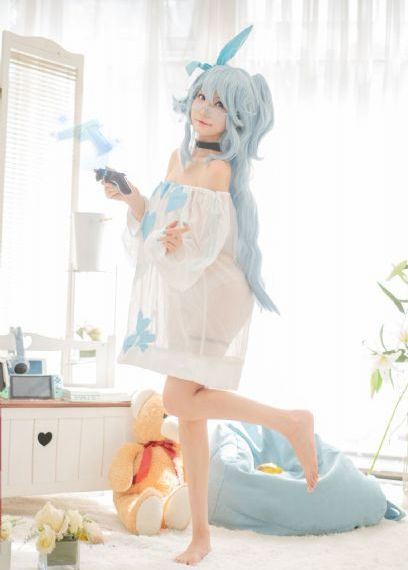 优秀女巫贾斗心